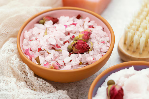 high-angle-bowl-with-salts_23-2148894277